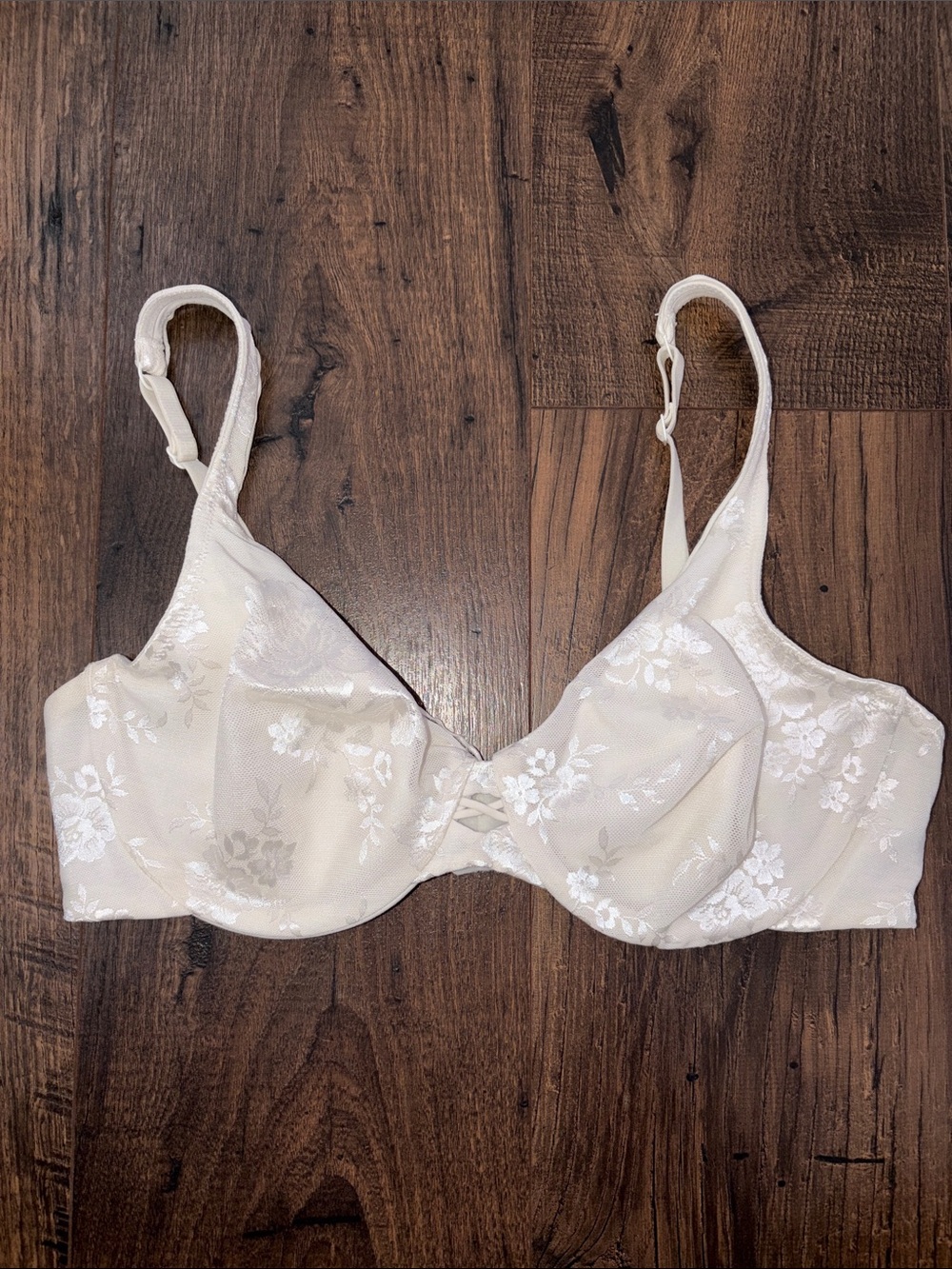 Lilyette Ivory Floral Lace Underwire Bra